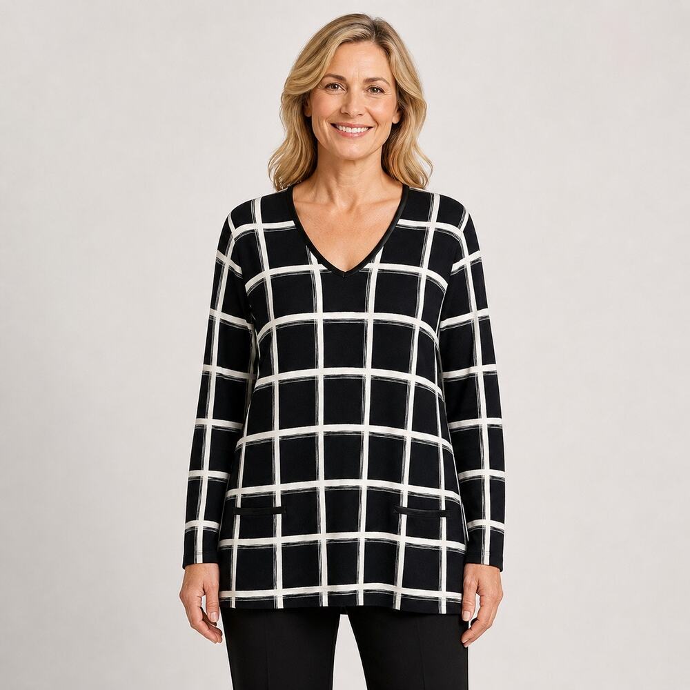 Chicos 3 Block Print Ponte V Neck Top XL Black White Long Sleeve Art to Wear